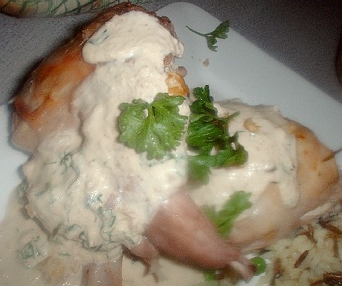 Rabbit with walnut and garlic sauce