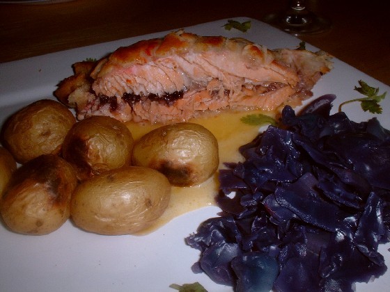 salmon en croute meal