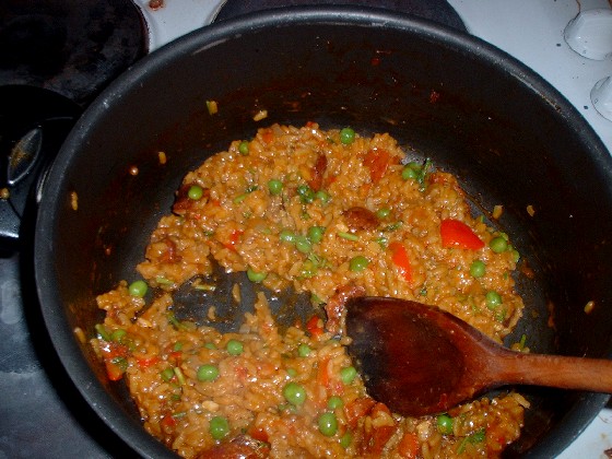 paella in pan