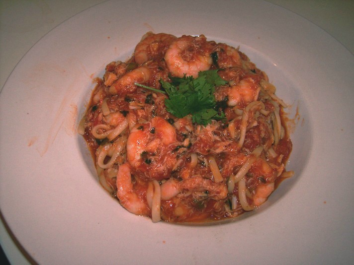 crab and prawn linguine